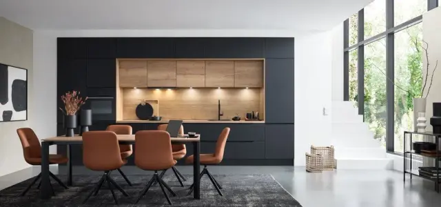 Moderne Küche in Easytouch schwarz von Küchentreff