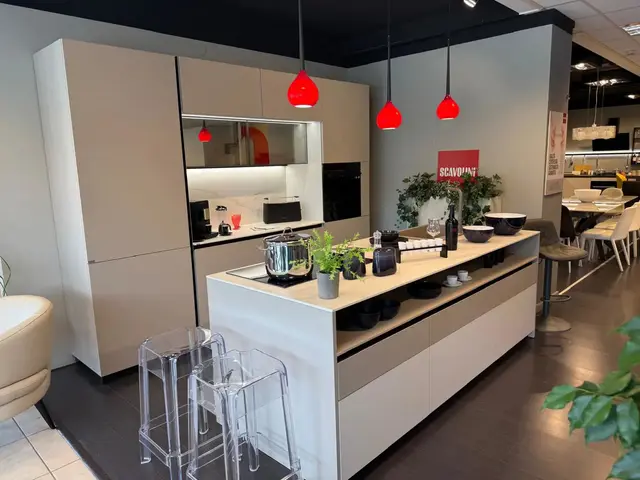 Scavolini Lumina Soft Greige mit Insel von Scavolini
