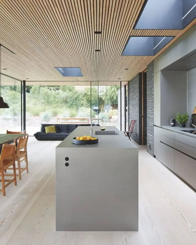 Eggersmann UNIQUE Küche aus Edelstahl silverTouch in einem Ferienhaus mit Meerblick, Projekt von Weisselberg Hamburg